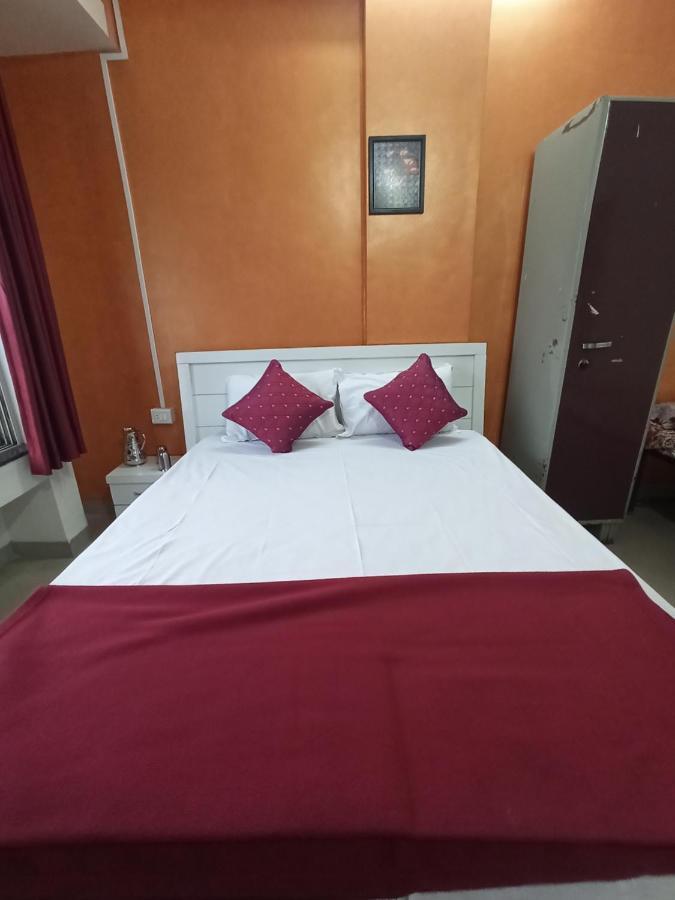 Malwade Motels Pune Eksteriør bilde