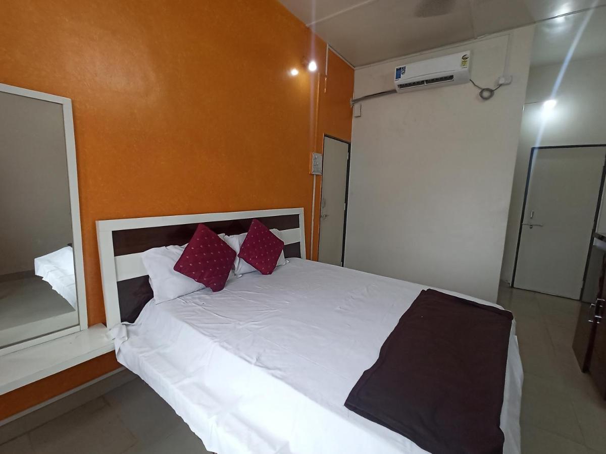 Malwade Motels Pune Eksteriør bilde