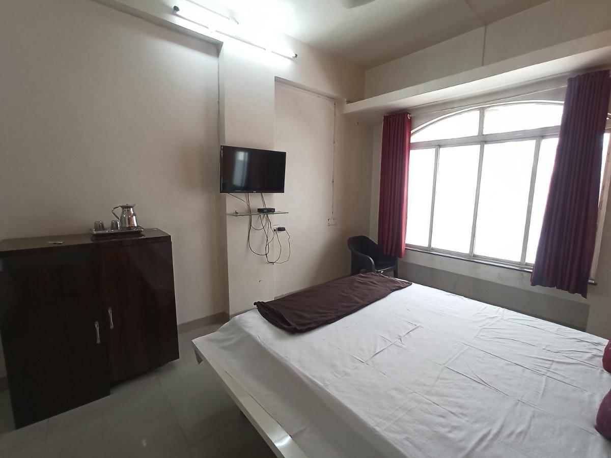 Malwade Motels Pune Eksteriør bilde